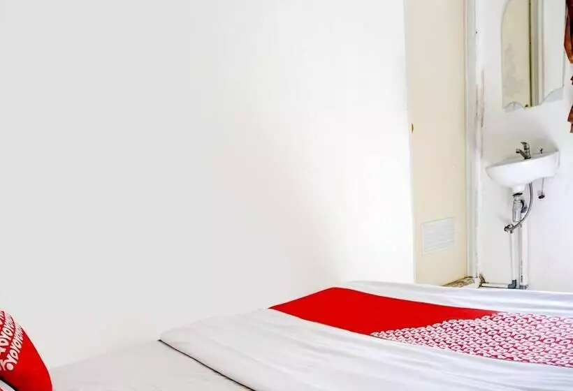 Retkeilymaja Penginapan Bunda By Oyo Rooms