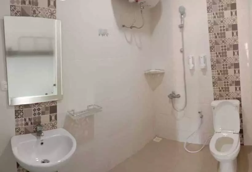 تختخواب و صبحانه Sultan Guest House & Resto Tulungagung