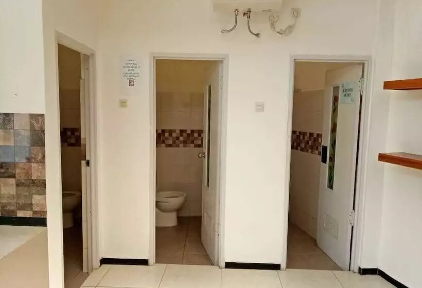 تختخواب و صبحانه Sultan Guest House & Resto Tulungagung