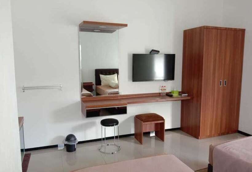 민박 Sultan Guest House & Resto Tulungagung