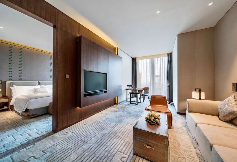 酒店 Golden Eagle International