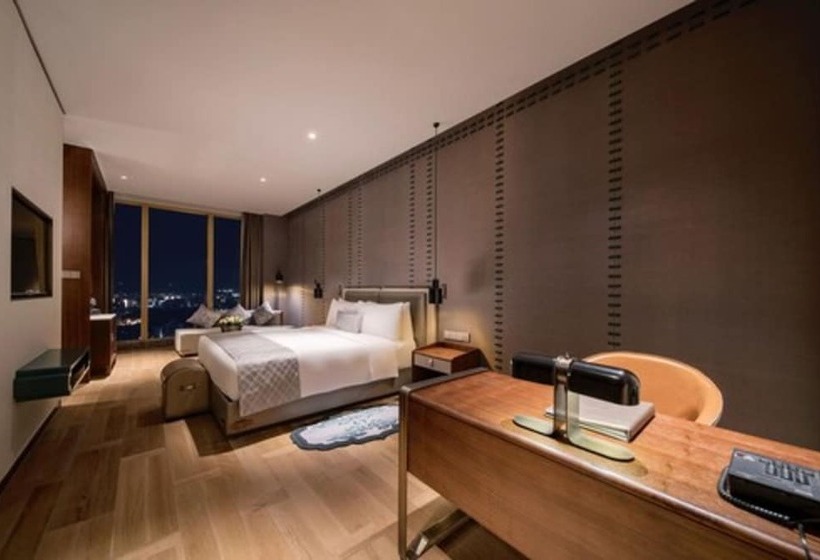 酒店 Golden Eagle International