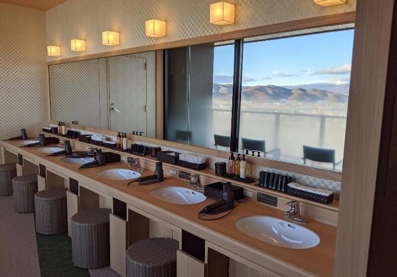 酒店 La Vista Furano Hills Hot Springs