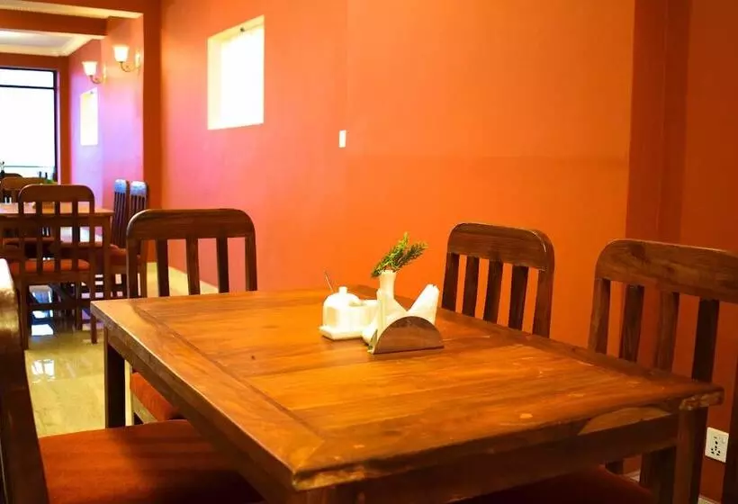 هتل Nagarkot Inn