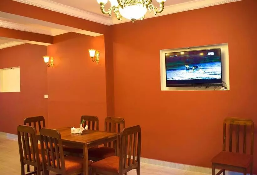 هتل Nagarkot Inn