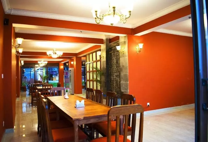 هتل Nagarkot Inn