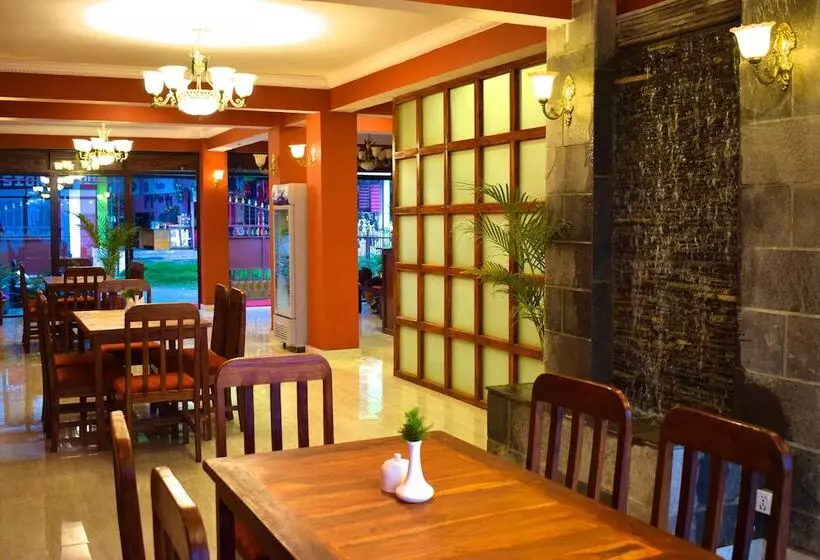 هتل Nagarkot Inn