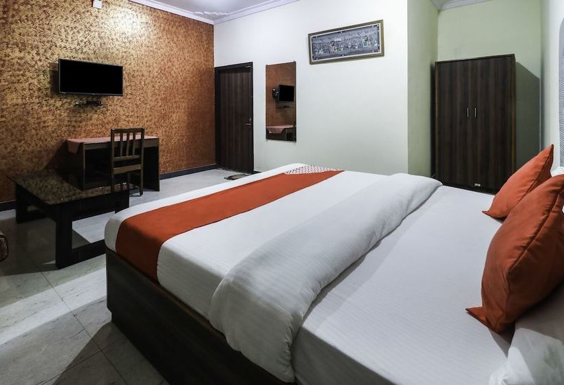 ホテル Shiv Villas By Oyo Rooms