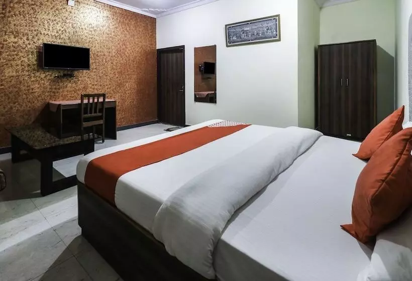 ホテル Shiv Villas By Oyo Rooms