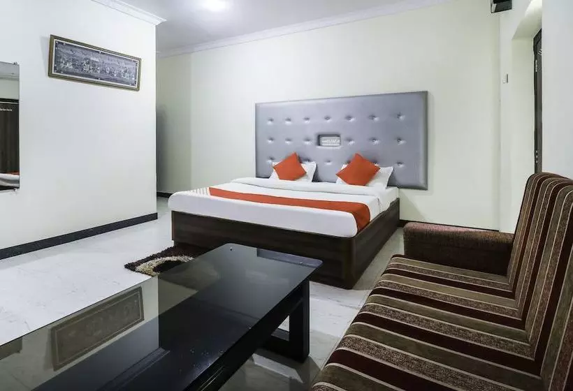 ホテル Shiv Villas By Oyo Rooms