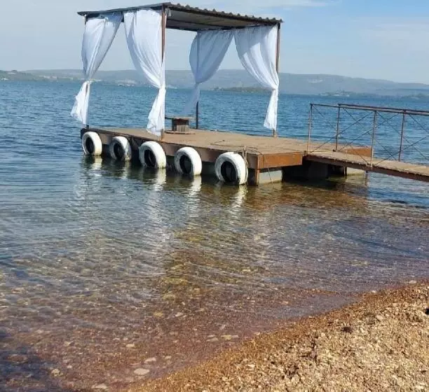 Majatalo Pousada Espelho D água Capitólio