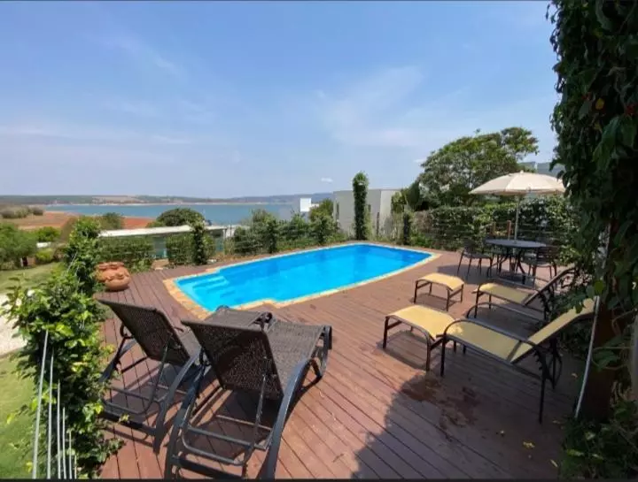 Majatalo Pousada Espelho D água Capitólio