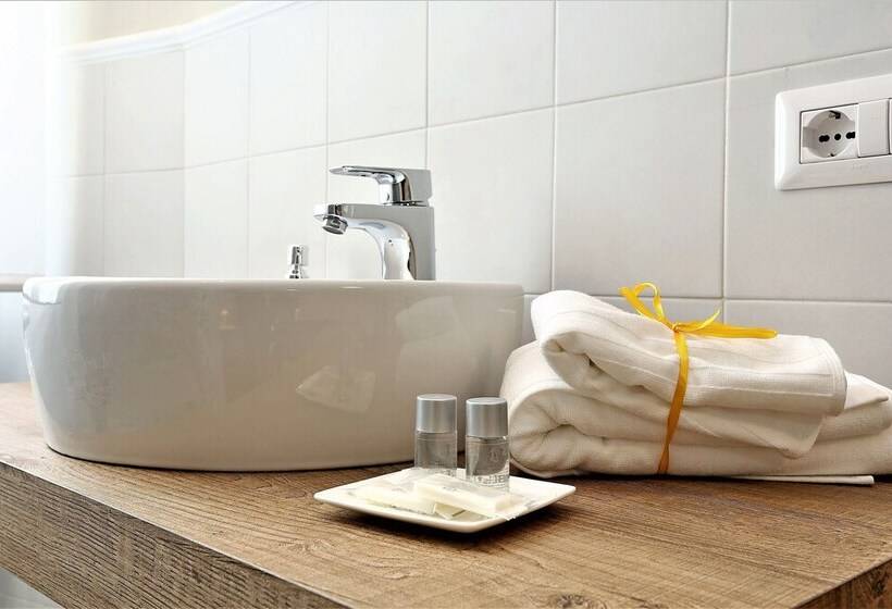 پانسیون Romantica Guest House