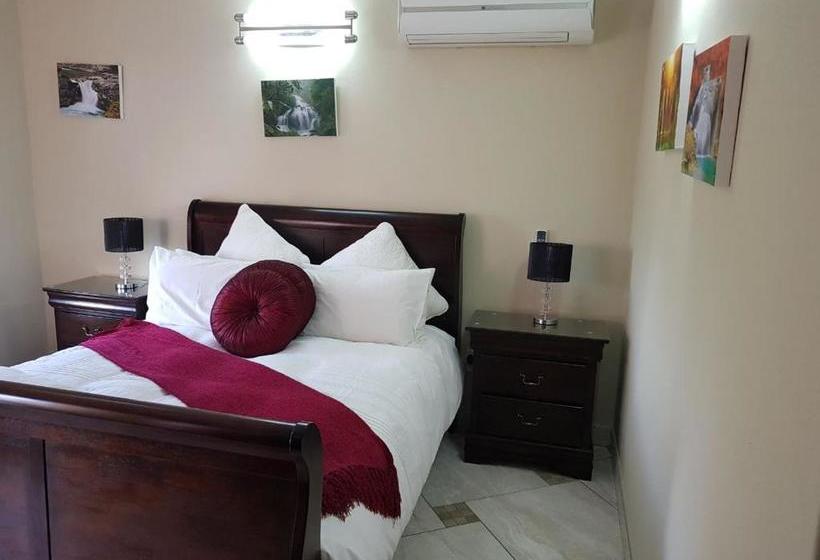 تختخواب و صبحانه Falling Waters Guest House