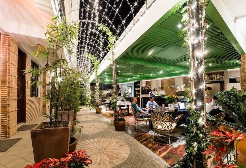 ベッドアンドブレックファースト Gwandalan House