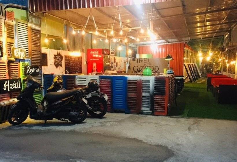 Can Tho Riverside Hostel