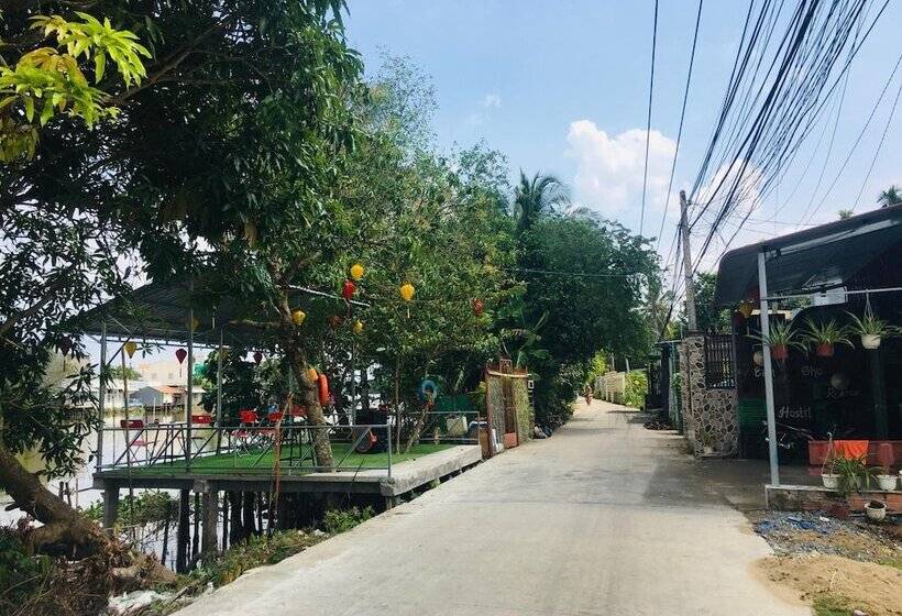 Can Tho Riverside Hostel