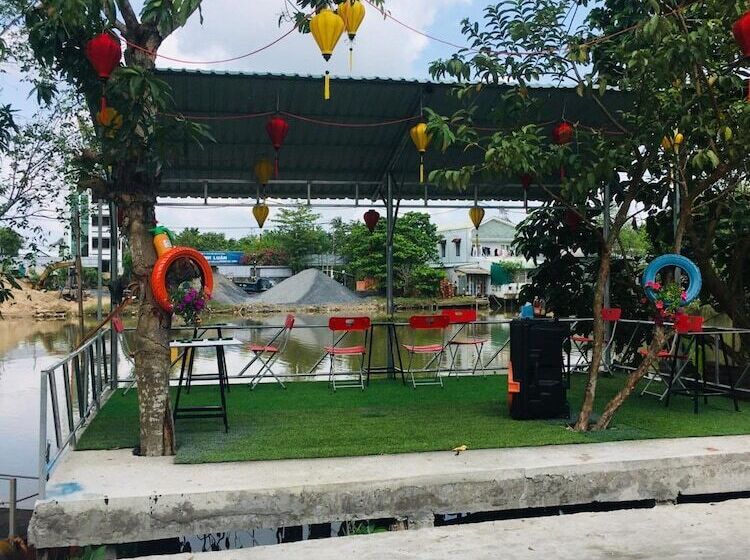 Can Tho Riverside Hostel