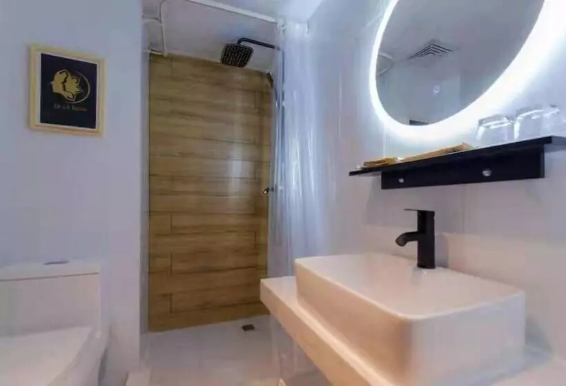 De La Reine Bar & Spa Hotel Guangzhou