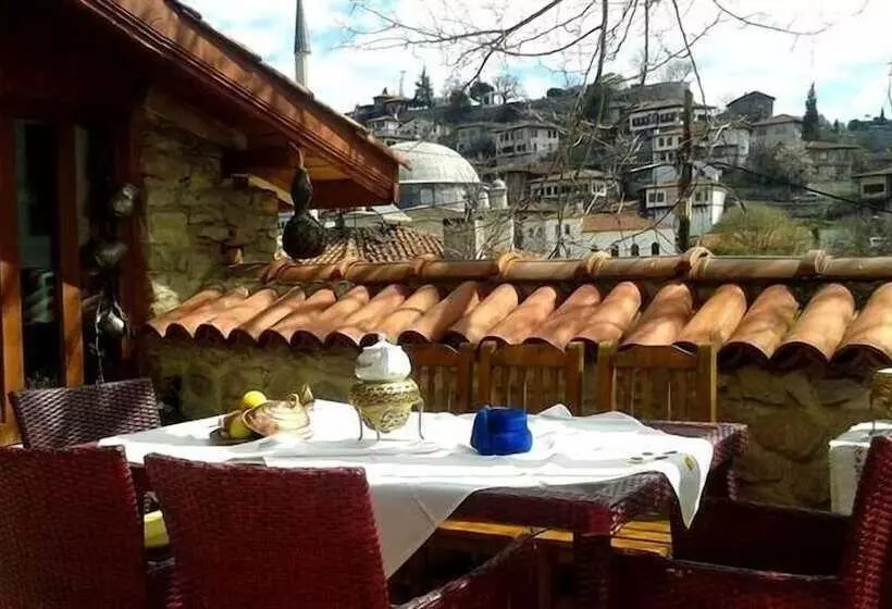 ホテル Boncuk Konak