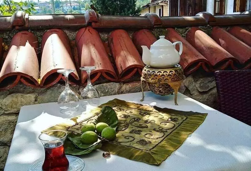ホテル Boncuk Konak