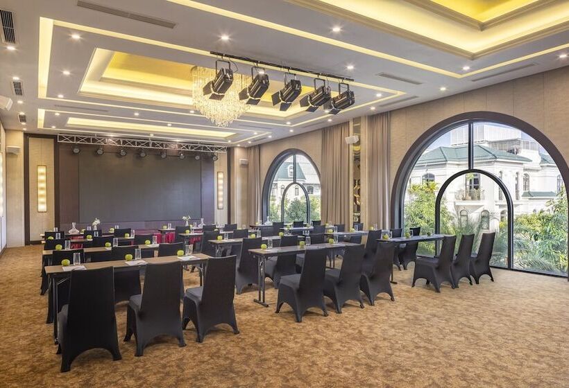 هتل Meliá Vinpearl Hai Phong Rivera