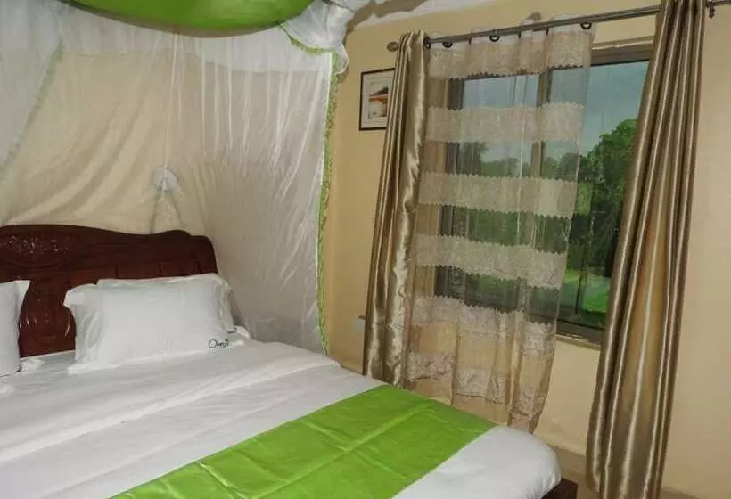 هتل Omega Gardens