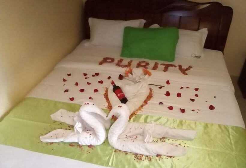 هتل Omega Gardens