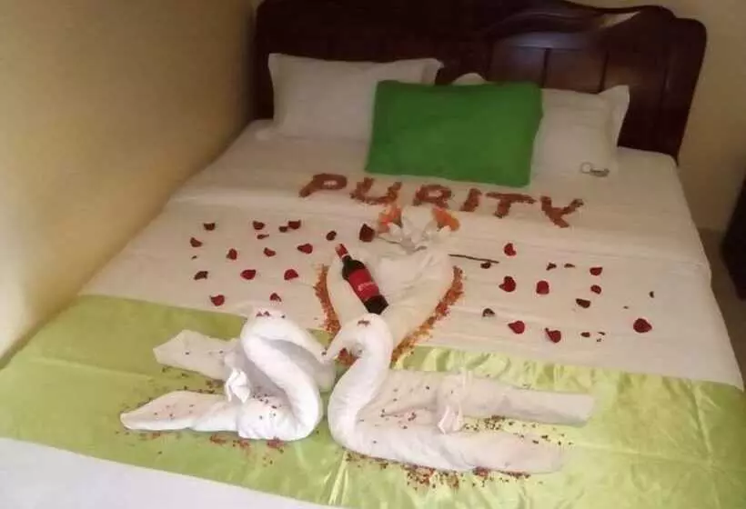 هتل Omega Gardens