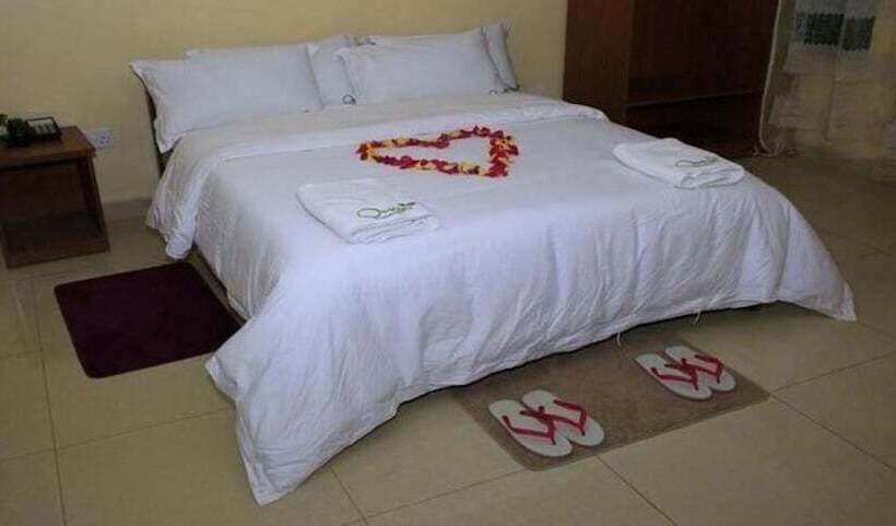 هتل Omega Gardens