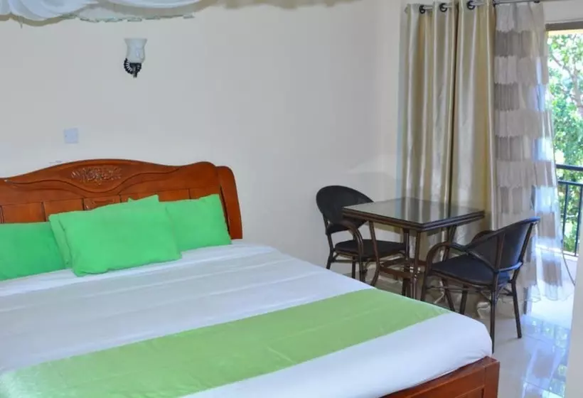 هتل Omega Gardens