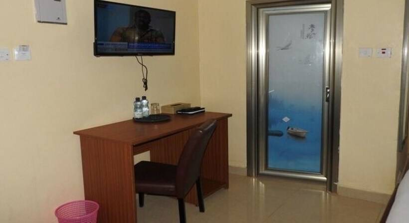 هتل Omega Gardens