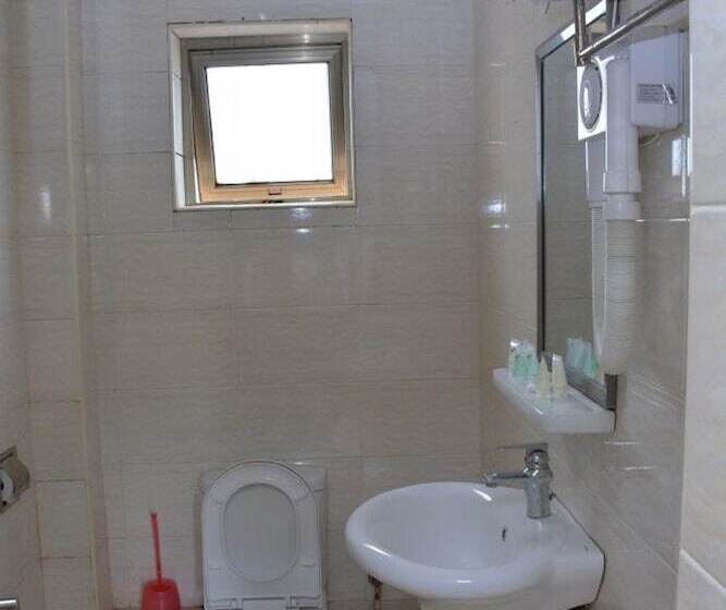 هتل Omega Gardens