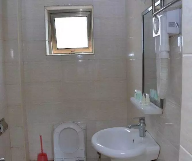 هتل Omega Gardens