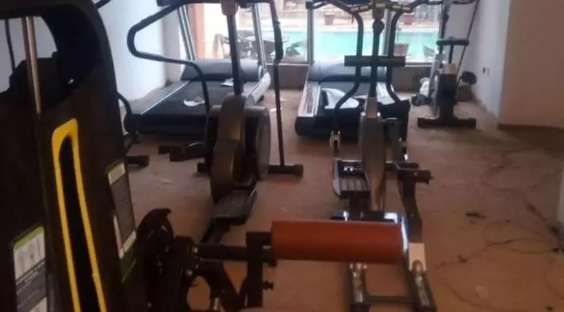 هتل Omega Gardens