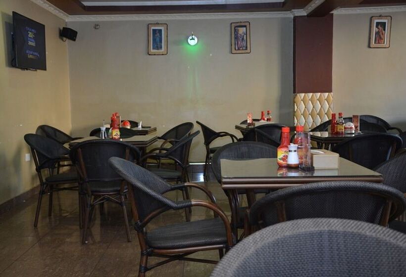 هتل Omega Gardens