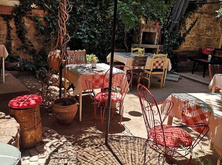 Ayvalik Sarigelin Pansiyon