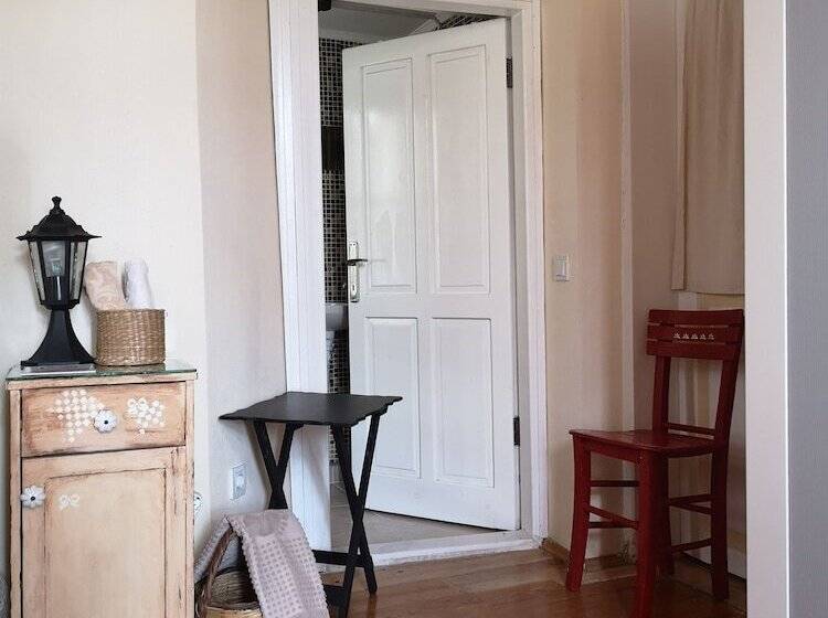 Ayvalik Sarigelin Pansiyon