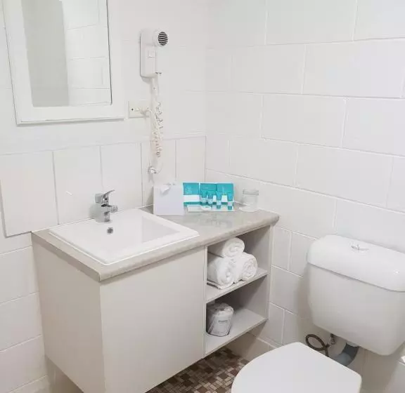 Hotelli Rainforest Castaways Resort And Spa