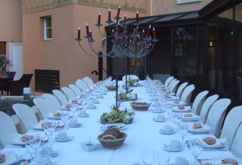 Hotelli Le Saint Aubin