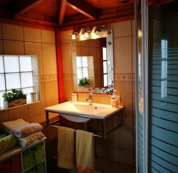 Charming House In Buenavista Del Norte With Shared Pool