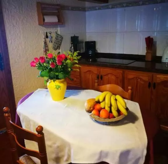 Charming House In Buenavista Del Norte With Shared Pool