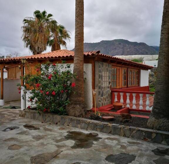 Charming House In Buenavista Del Norte With Shared Pool