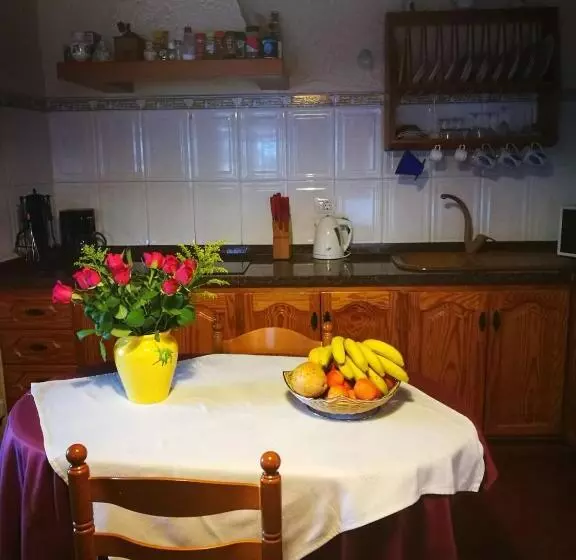 Charming House In Buenavista Del Norte With Shared Pool