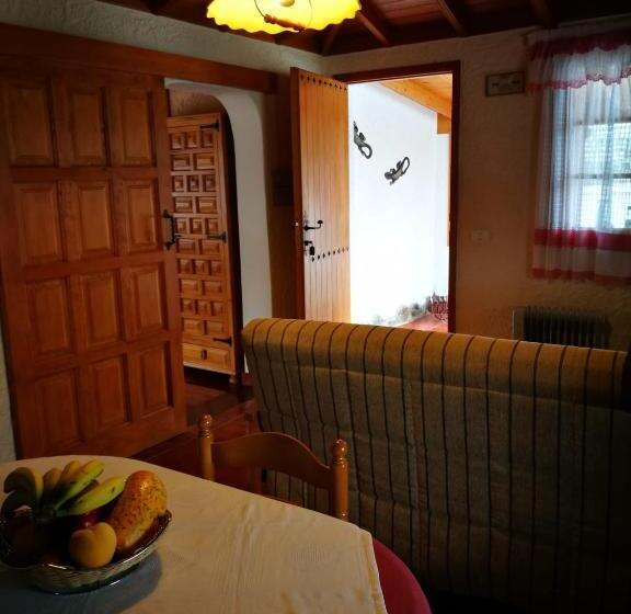 Charming House In Buenavista Del Norte With Shared Pool