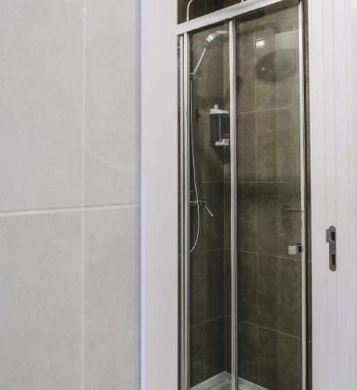 پانسیون 4u Lisbon Vi Guesthouse Airport