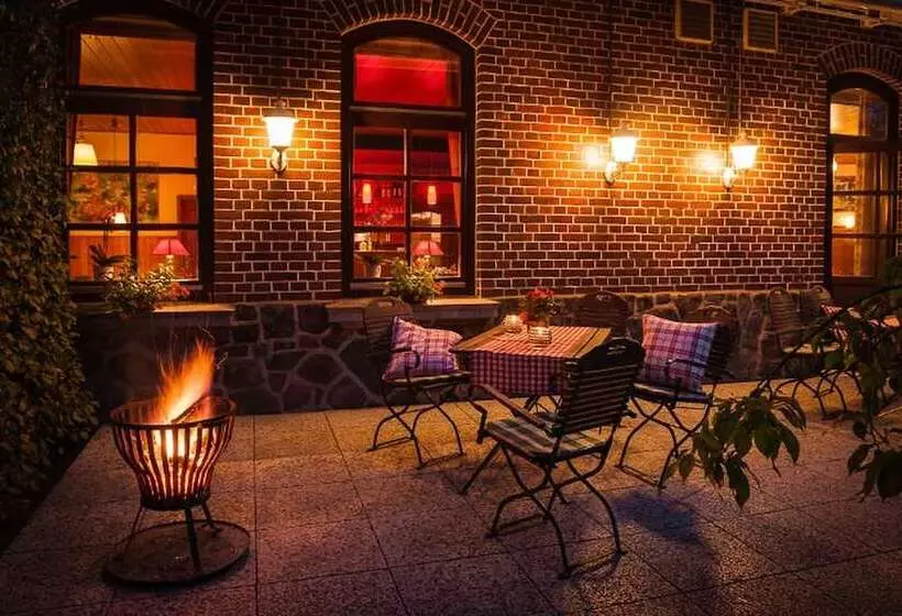 Majatalo Landhaus Zum Lindenhof