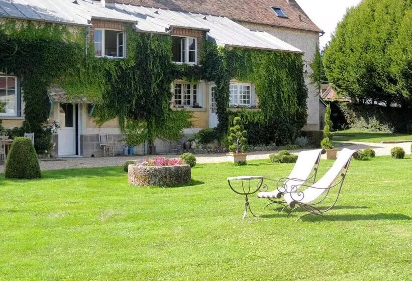 تختخواب و صبحانه Maison In Normandie