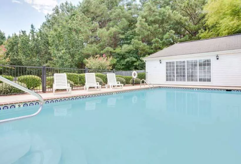 בית מלון כפרי Baymont By Wyndham Ozark