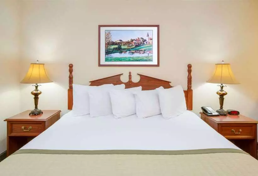 בית מלון כפרי Baymont By Wyndham Ozark